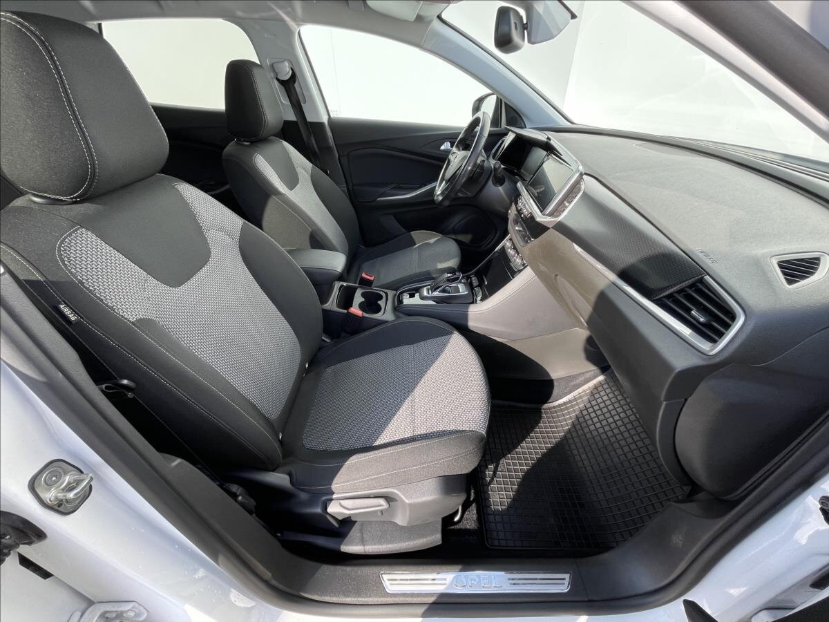 Opel Grandland SUV / Terénní 1,5 l 96 kw