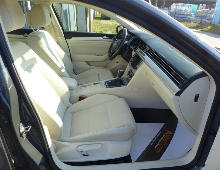 Volkswagen Passat Kombi 1,6 l 88 kw