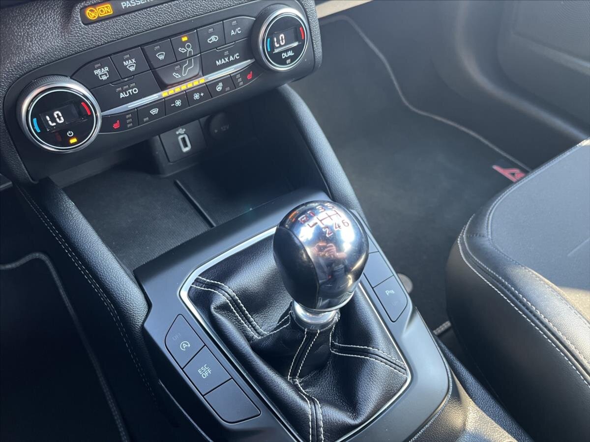 Ford Focus Hatchback 2,3 l 206 kw