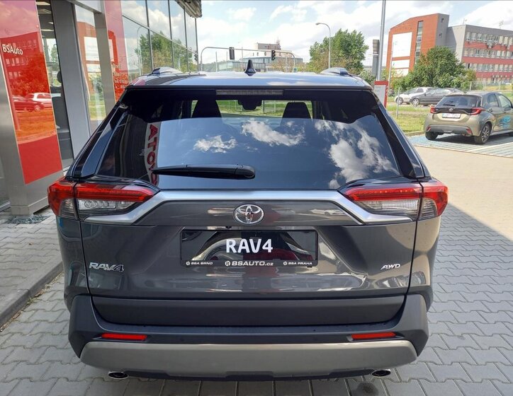 Toyota RAV4 5