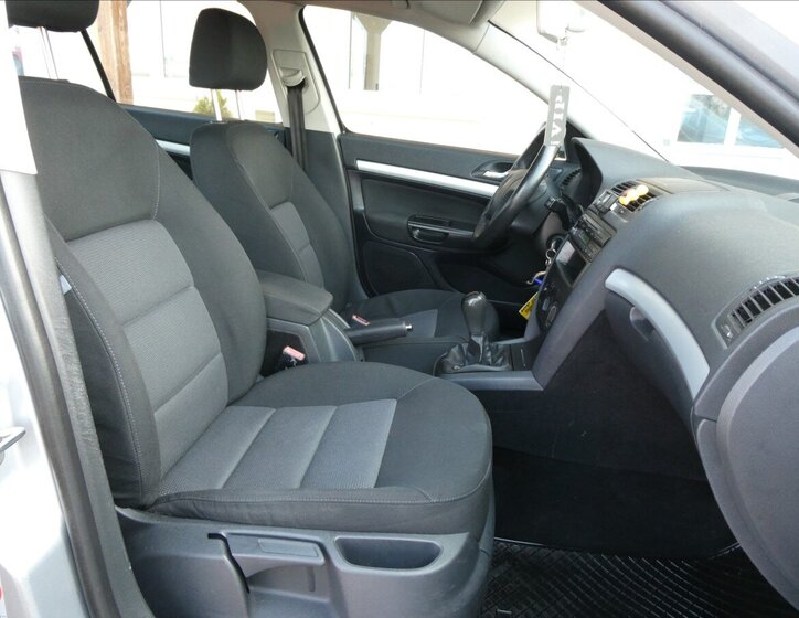 Škoda Octavia Sedan / Limuzína 1,6 l 85 kw