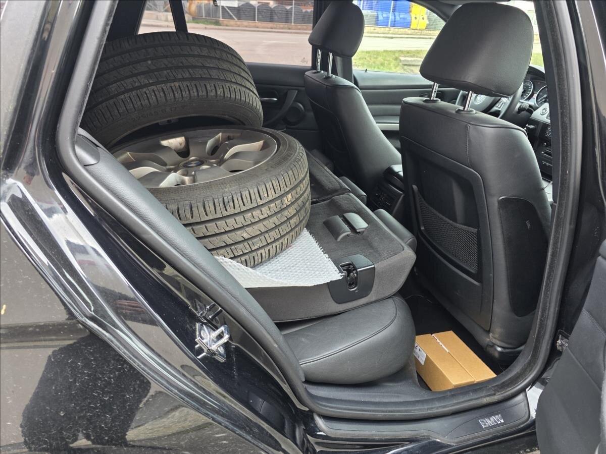 BMW Řada 3 Kombi 3,0 l 170 kw