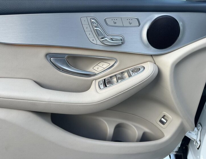 Mercedes-Benz GLC 12