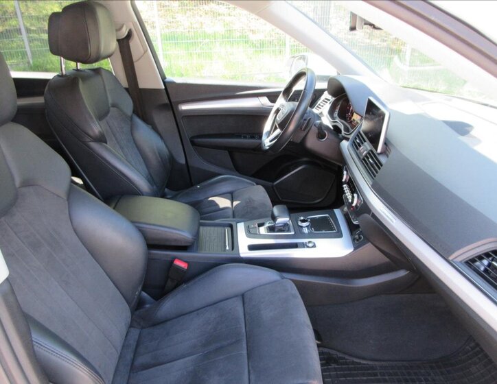 Audi Q5 SUV / Terénní 2,0 l 140 kw