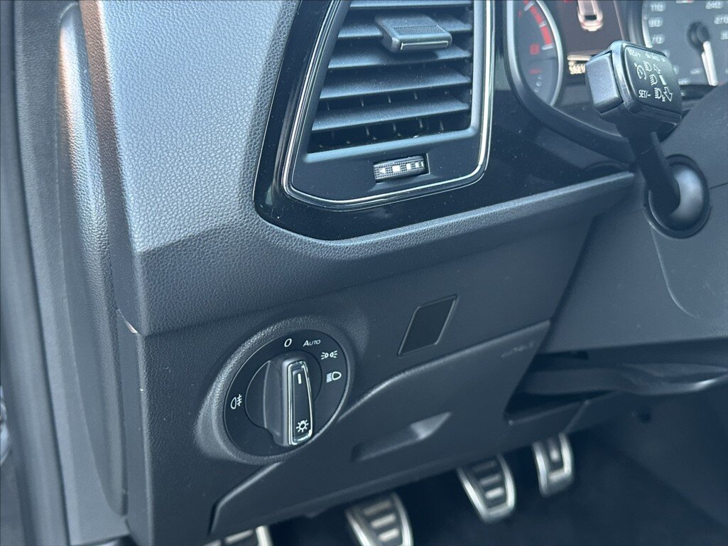 Seat Leon Hatchback 2,0 l 213 kw