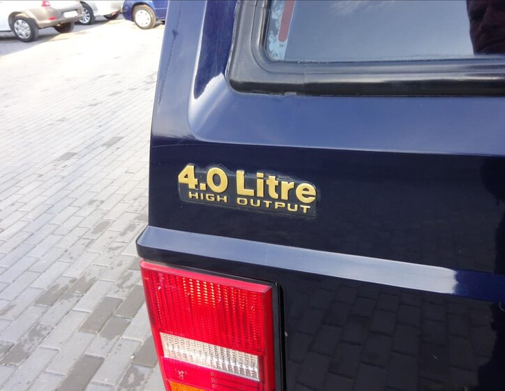 Jeep Cherokee SUV 4,0 l 136 kw