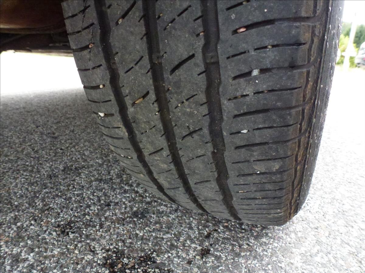 Volkswagen Transporter Kombi 2,0 l 62 kw