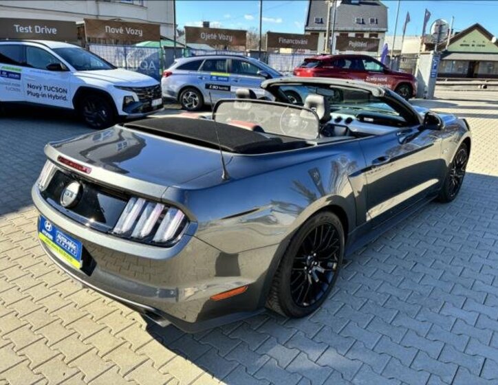 Ford Mustang Kabriolet 5,0 l 310 kw