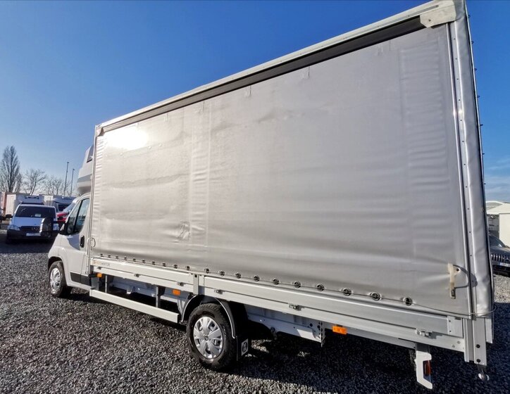 Peugeot Boxer Valník 2,2 l 121 kw