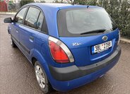 KIA Rio 8
