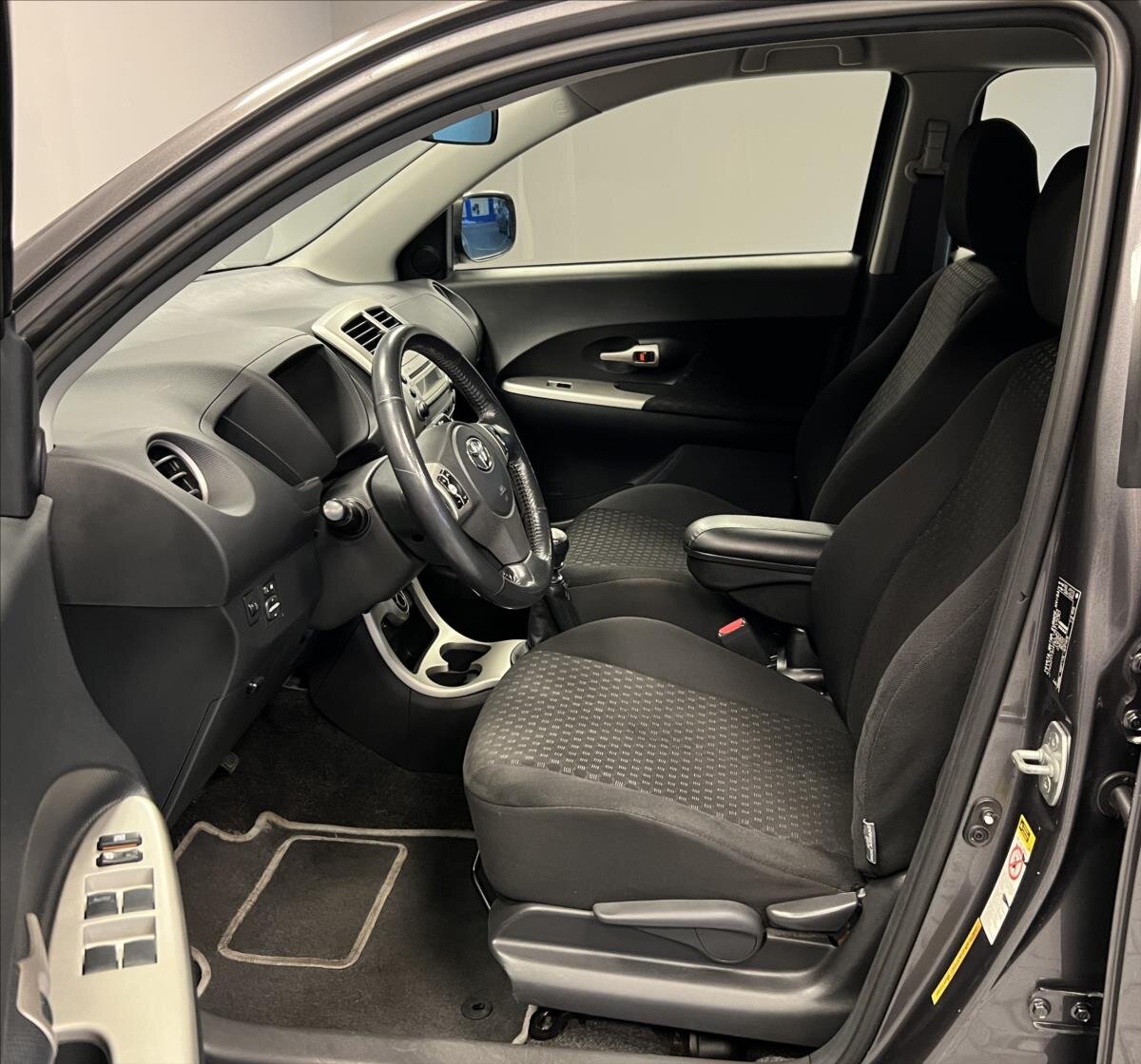 Toyota Urban Cruiser Hatchback 1,3 l 74 kw