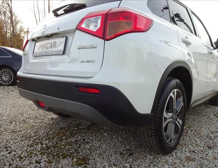 Suzuki Vitara 15