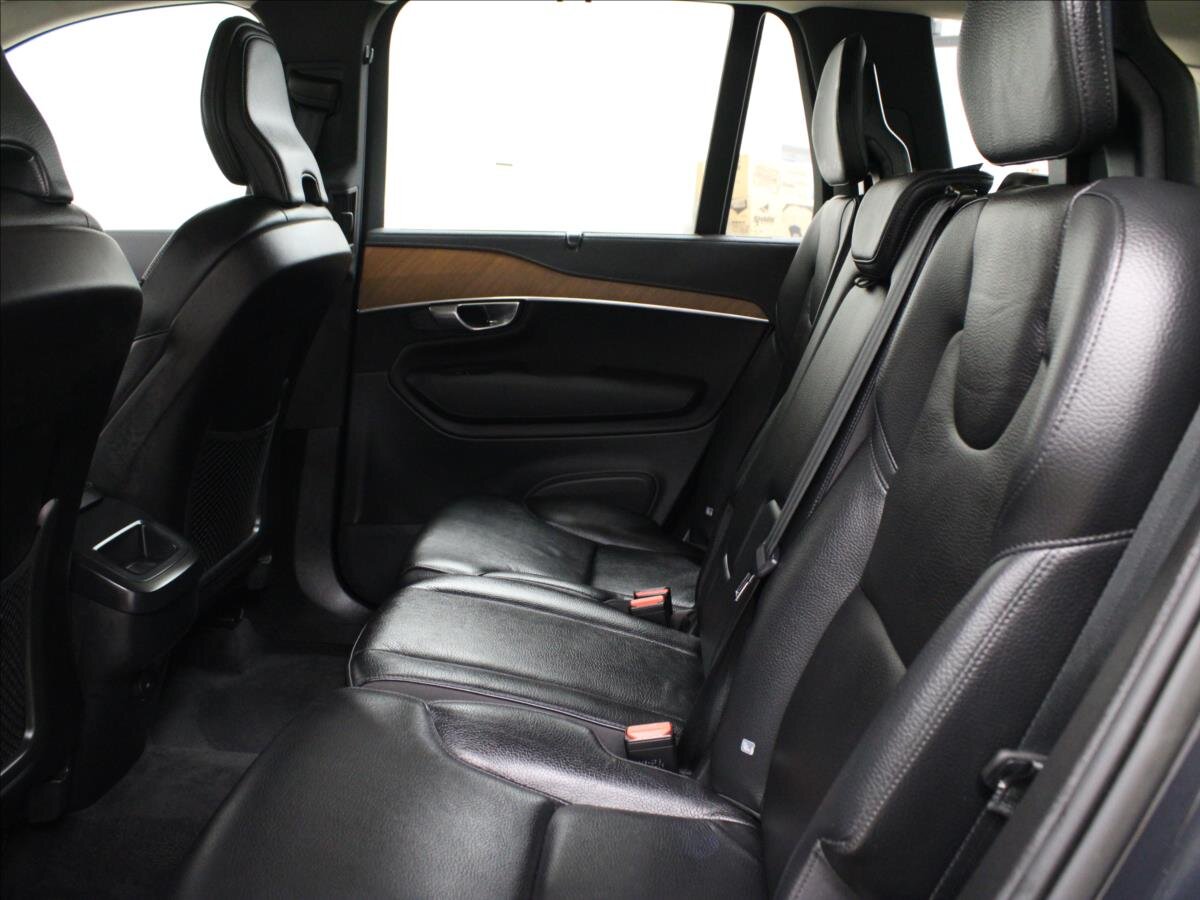 Volvo XC90 SUV 2,0 l 173 kw