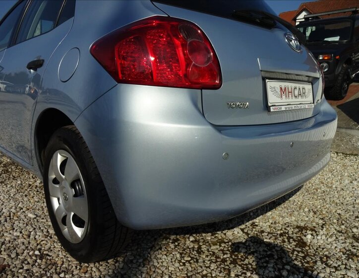 Toyota Auris Hatchback 1,3 l 74 kw