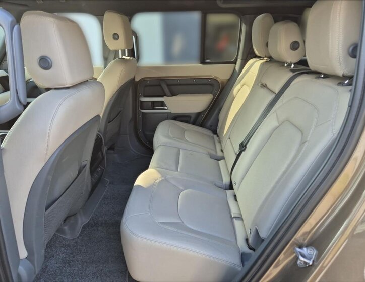 Land Rover Defender SUV / Terénní 3,0 l 147 kw
