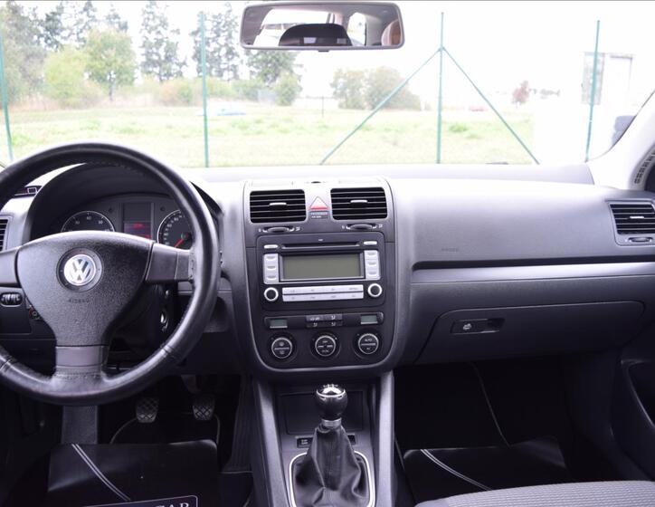 Volkswagen Golf 47