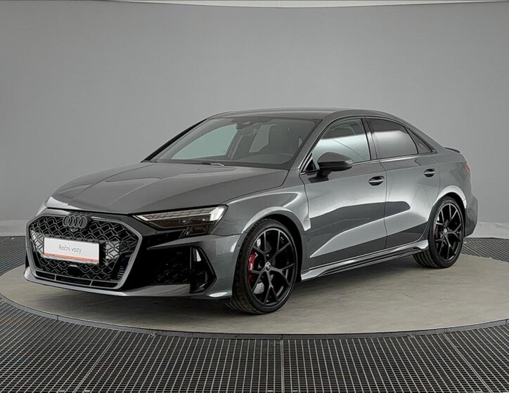 Audi RS 3 Sedan / Limuzína 2,5 l 294 kw