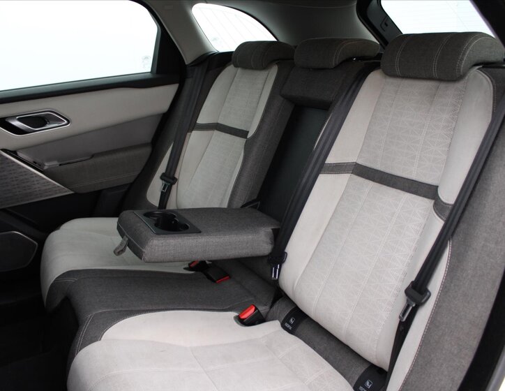 Land Rover Range Rover Velar SUV 3,0 l 221 kw