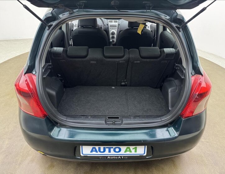 Toyota Yaris Hatchback 1,3 l 64 kw