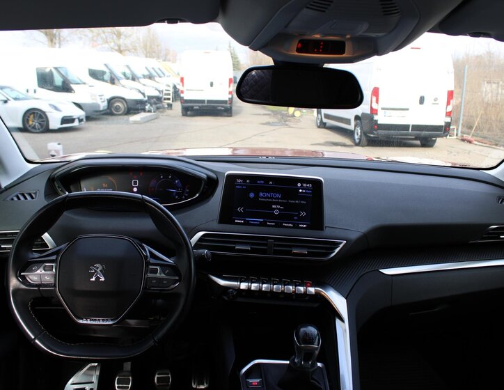 Peugeot 3008 SUV / Terénní 1,5 l 96 kw