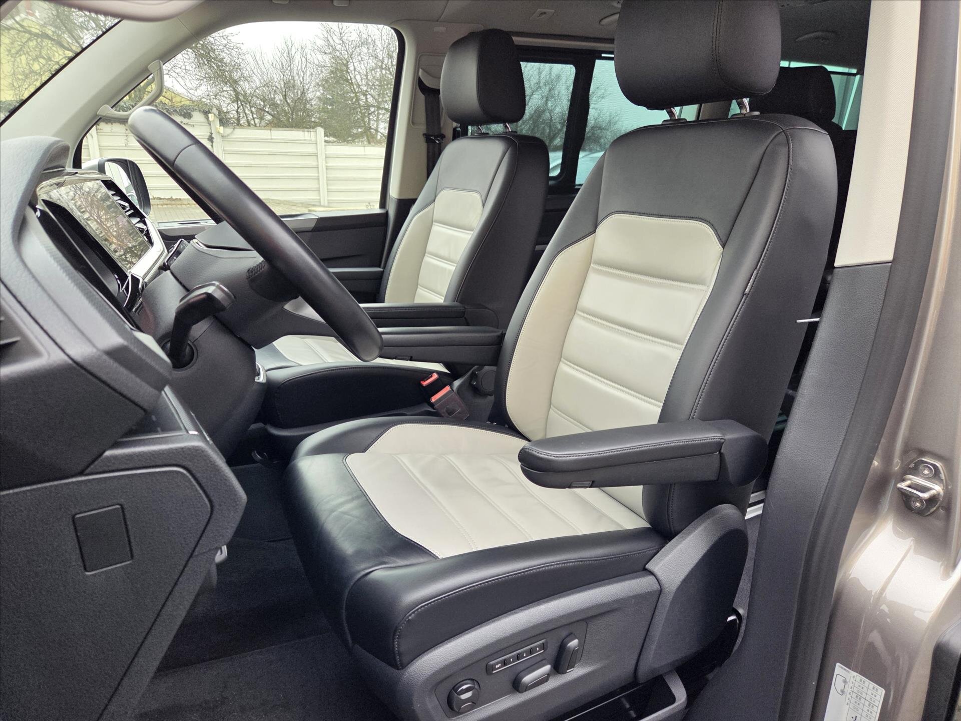 Volkswagen Multivan MPV 2,0 l 146 kw