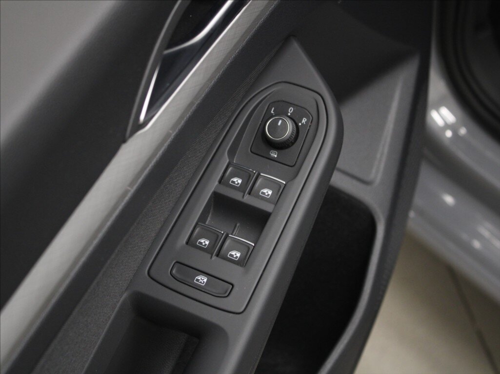 Volkswagen Golf Hatchback 999,0 81 kw