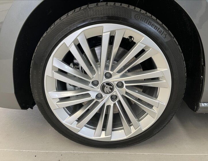 Škoda Superb Kombi 2,0 l 195 kw