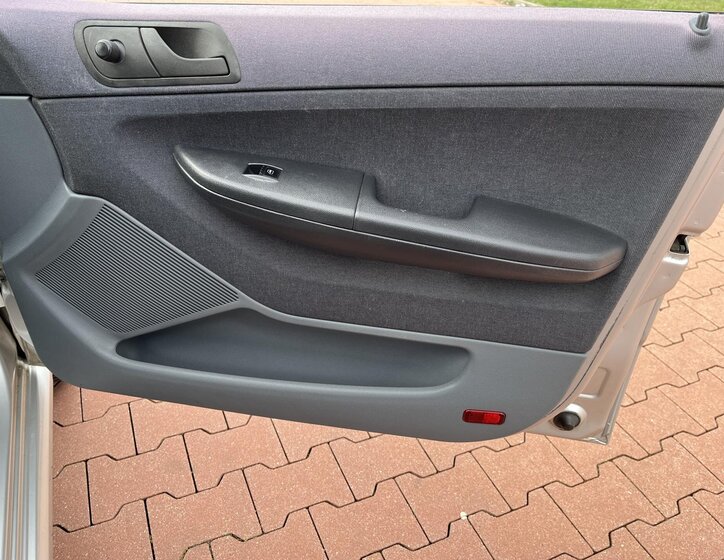 Škoda Fabia Sedan / Limuzína 1,4 l 55 kw