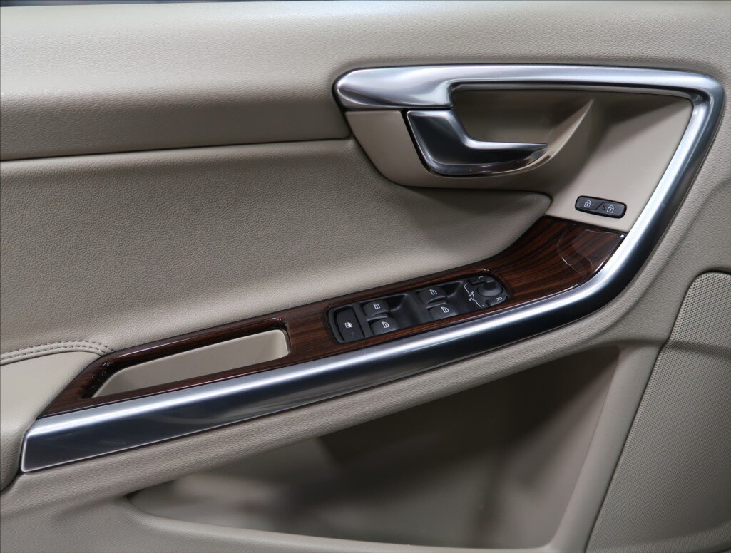 Volvo S60 Sedan / Limuzína 2,0 l 140 kw