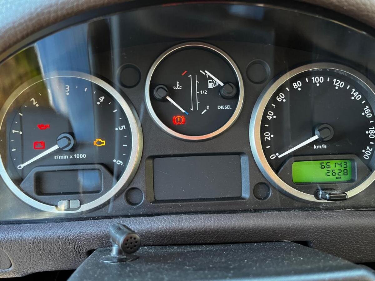 Land Rover Defender SUV / Terénní 2,2 l 90 kw