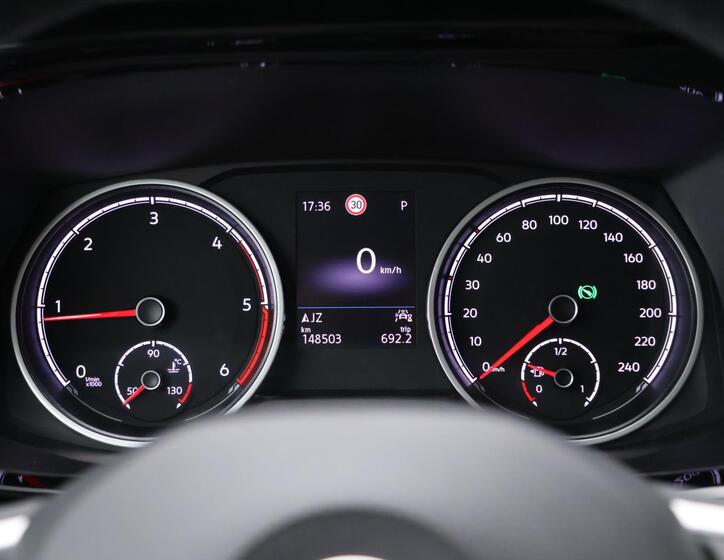 Volkswagen Multivan 23