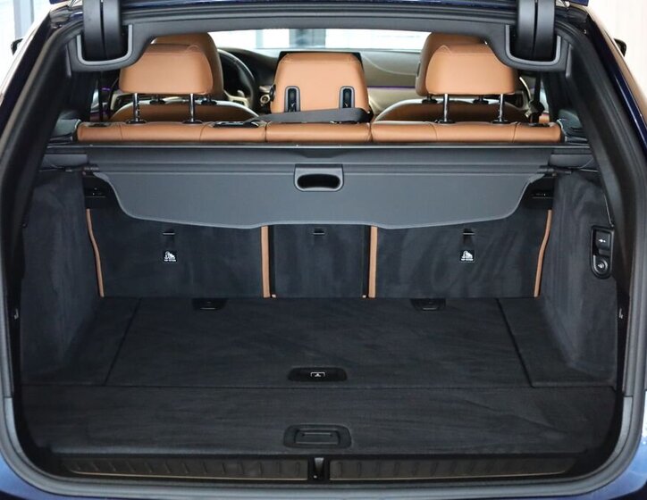 BMW Řada 5 Kombi 3,0 l 195 kw