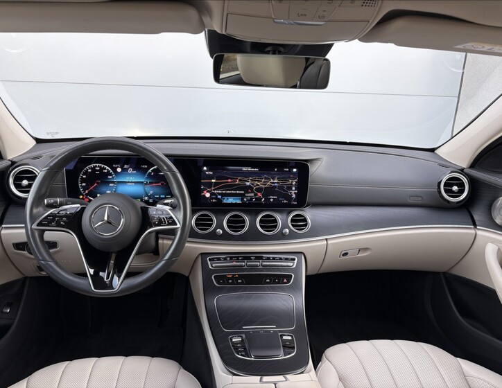 Mercedes-Benz Třídy E 8