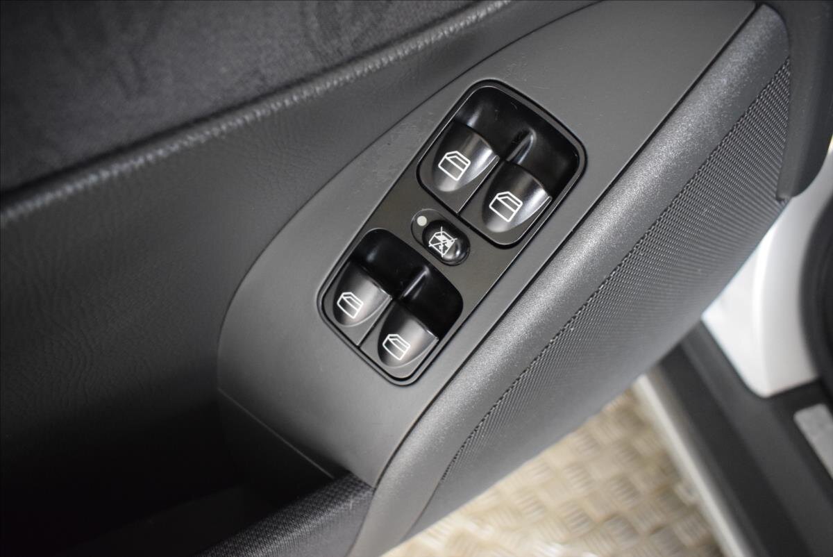 Mercedes-Benz Třídy C Kombi 1,8 l 105 kw