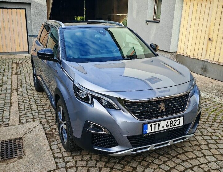 Peugeot 5008 2