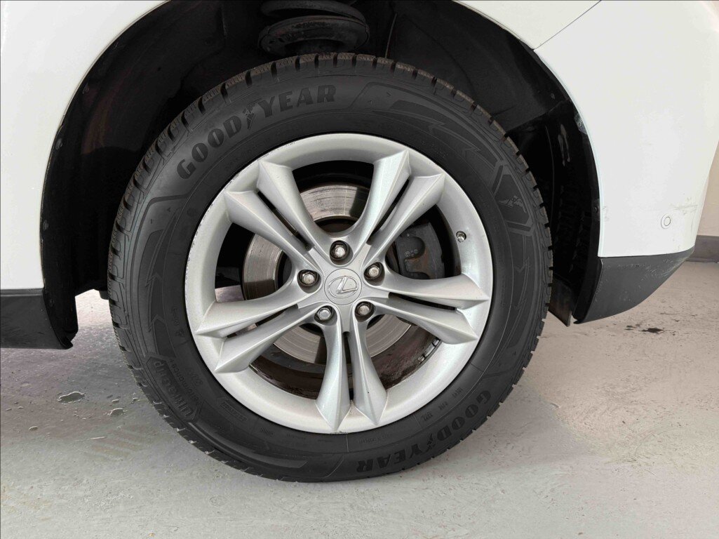 Lexus RX SUV 3,5 l 183 kw