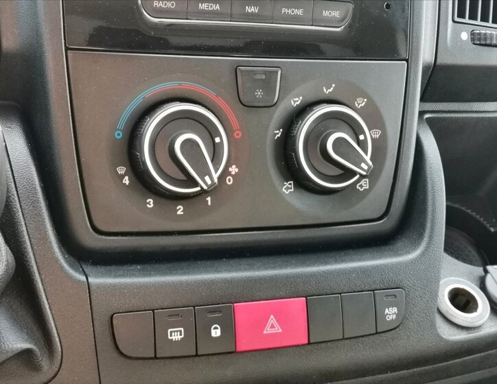 Citroën Jumper Skříň 2,2 l 110 kw