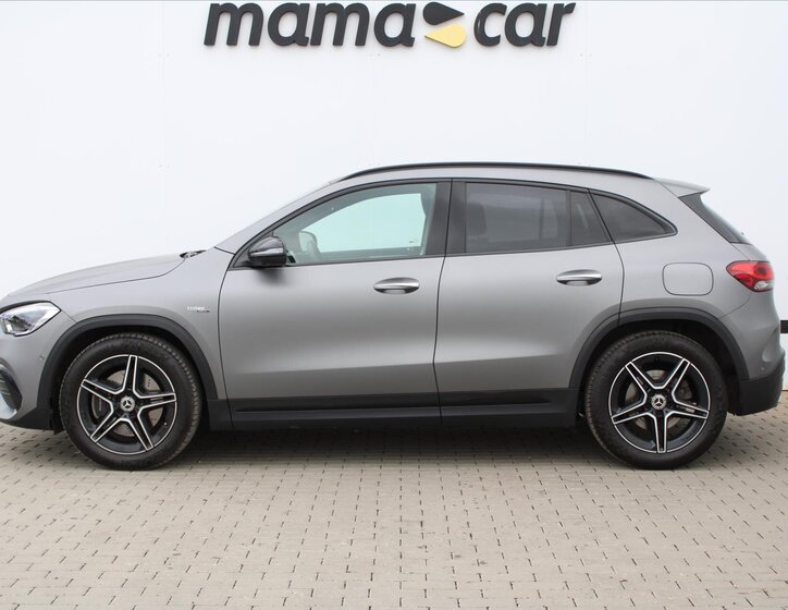 Mercedes-Benz GLA 4