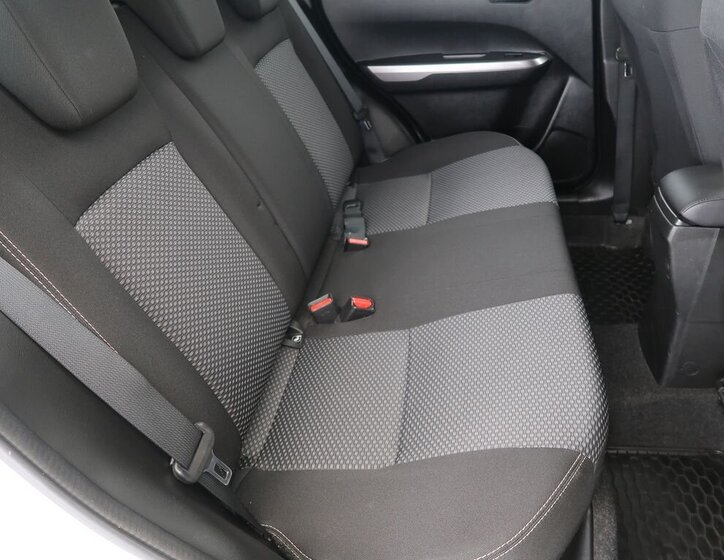 Suzuki Vitara SUV / Terénní 1,4 l 95 kw