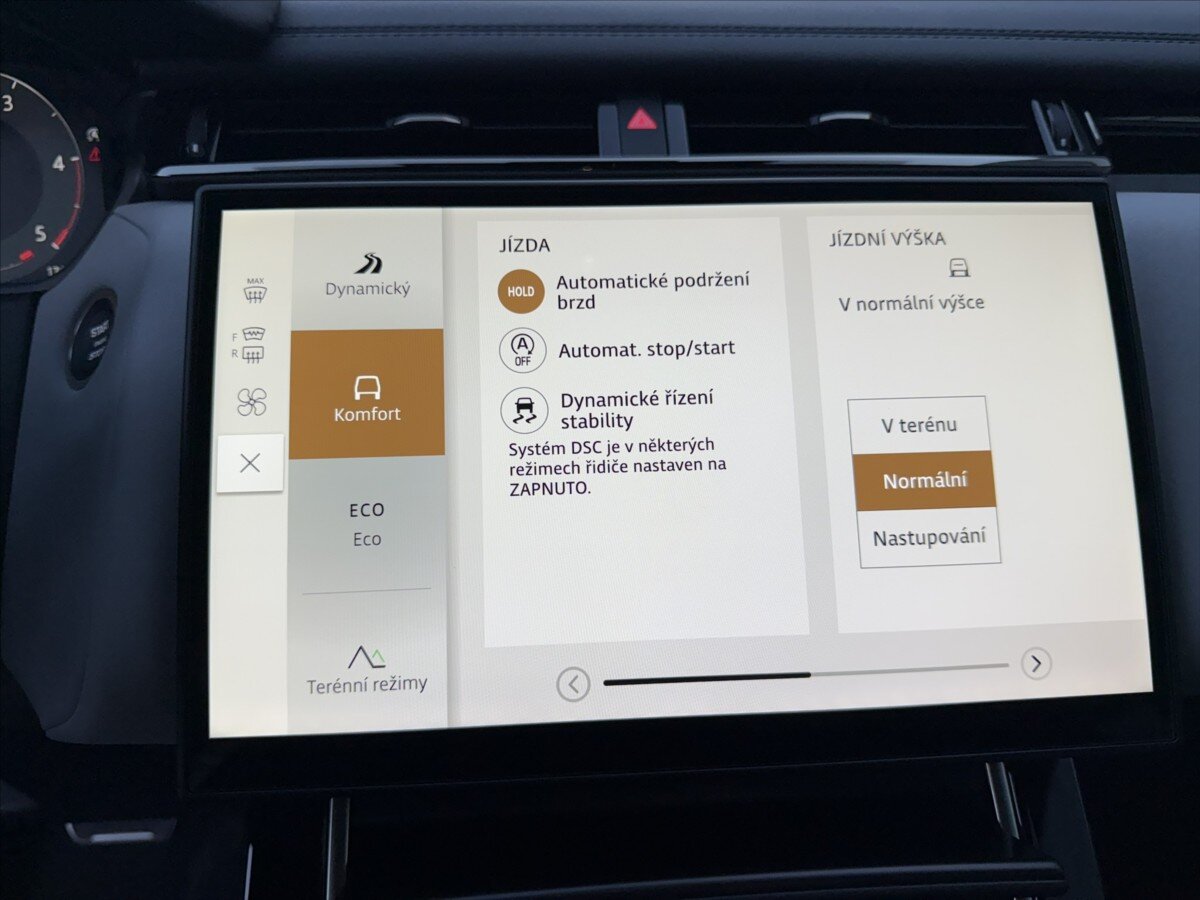 Land Rover Range Rover Velar SUV / Terénní 3,0 l 221 kw