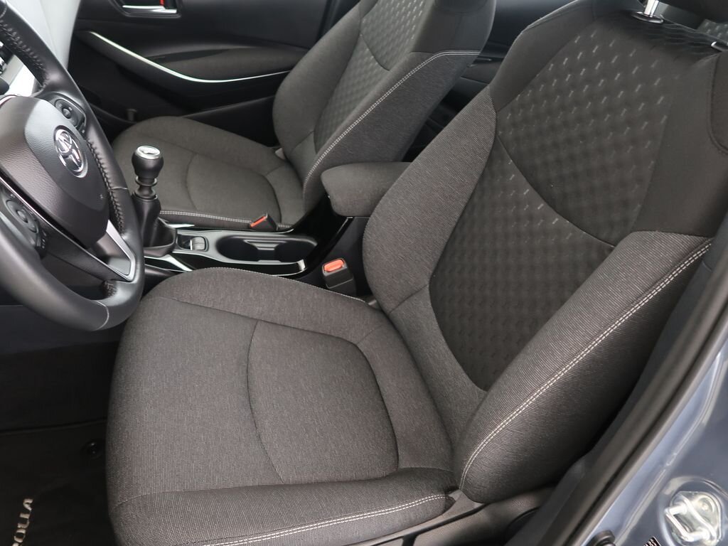 Toyota Corolla Sedan / Limuzína 1,5 l 92 kw