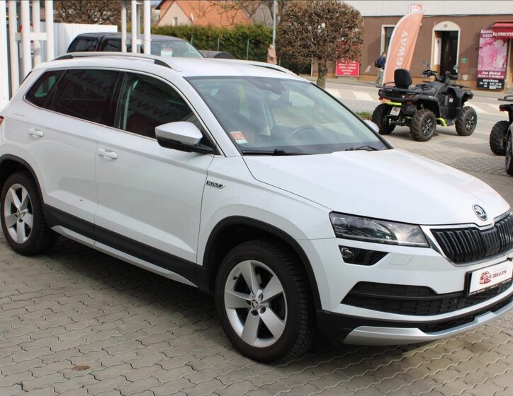 Škoda Karoq SUV / Terénní 2,0 l 140 kw