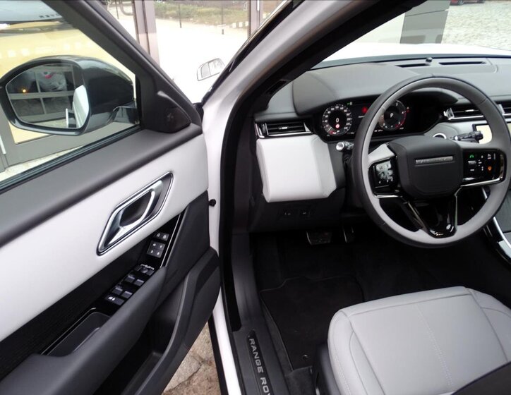 Land Rover Range Rover Velar SUV / Terénní 2,0 l 150 kw