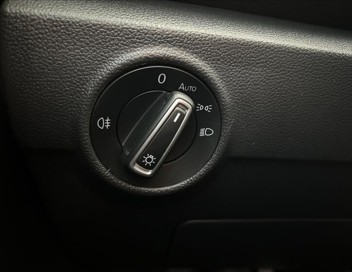 Volkswagen T-Roc SUV 2,0 l 110 kw