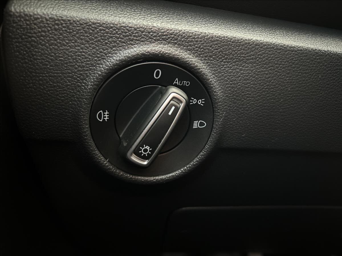 Volkswagen T-Roc SUV 2,0 l 110 kw