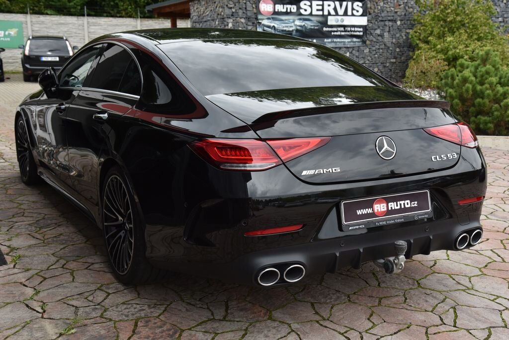 Mercedes-Benz CLS Sedan / Limuzína 3,0 l 320 kw