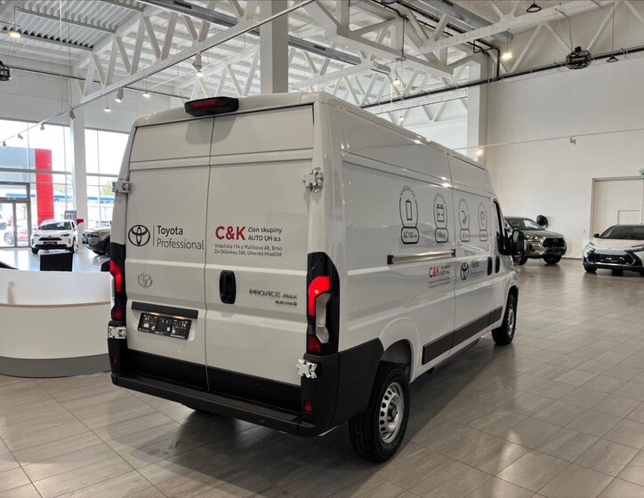 Toyota Proace Max 5