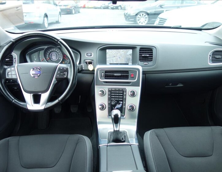 Volvo V60 Kombi 2,0 l 133 kw