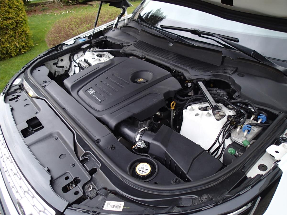 Land Rover Discovery SUV / Terénní 2,0 l 132 kw