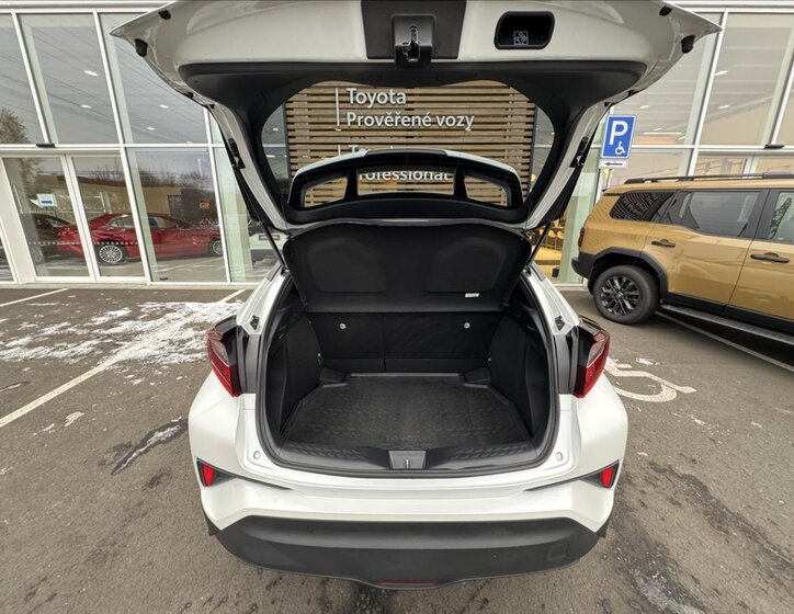 Toyota C-HR Hatchback 1,8 l 72 kw